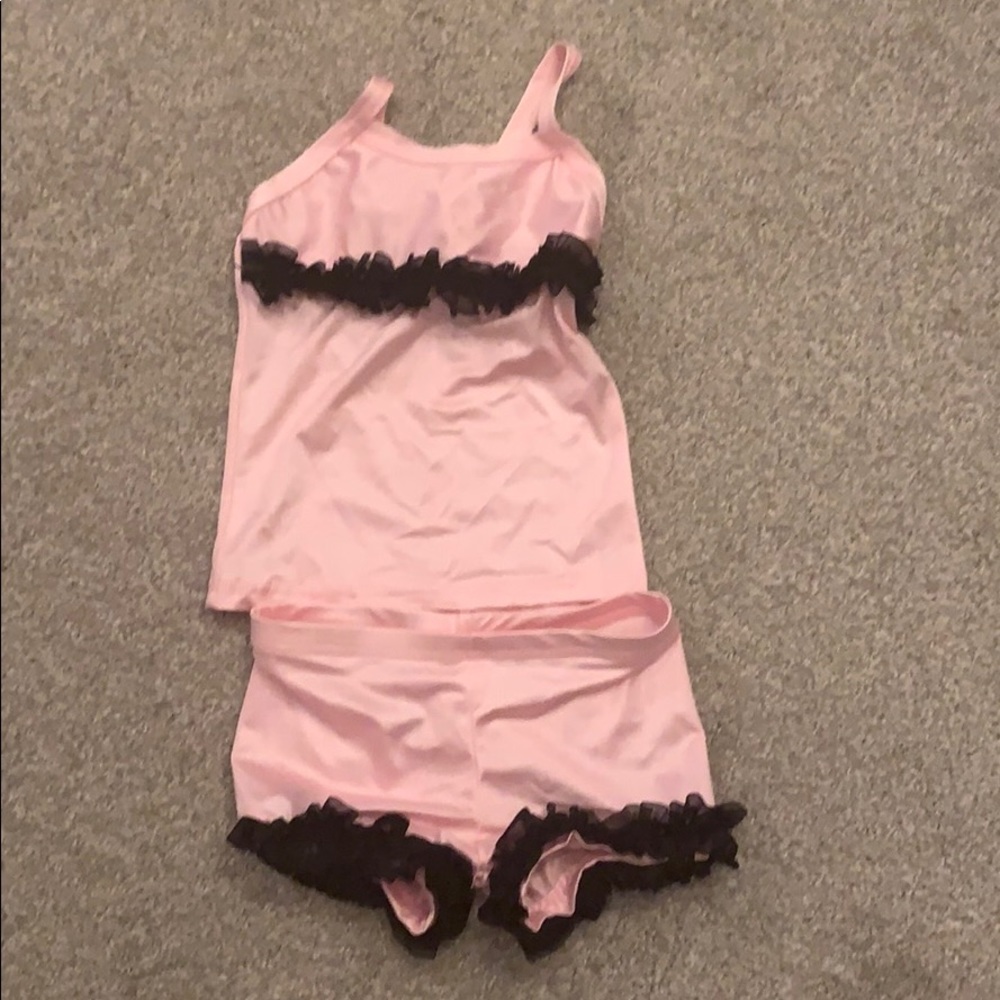 Bundle of 6-7 year old leotards. - Picture 2 of 6